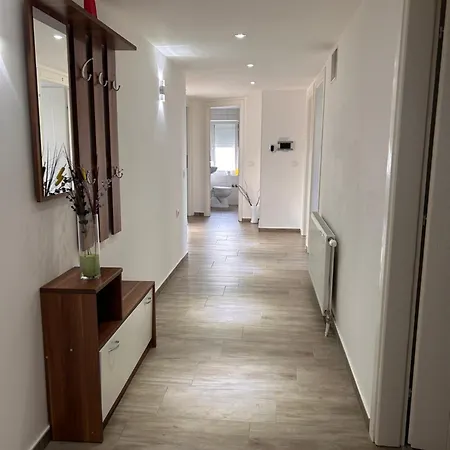 Mit Sonnenterasse * 威廉港